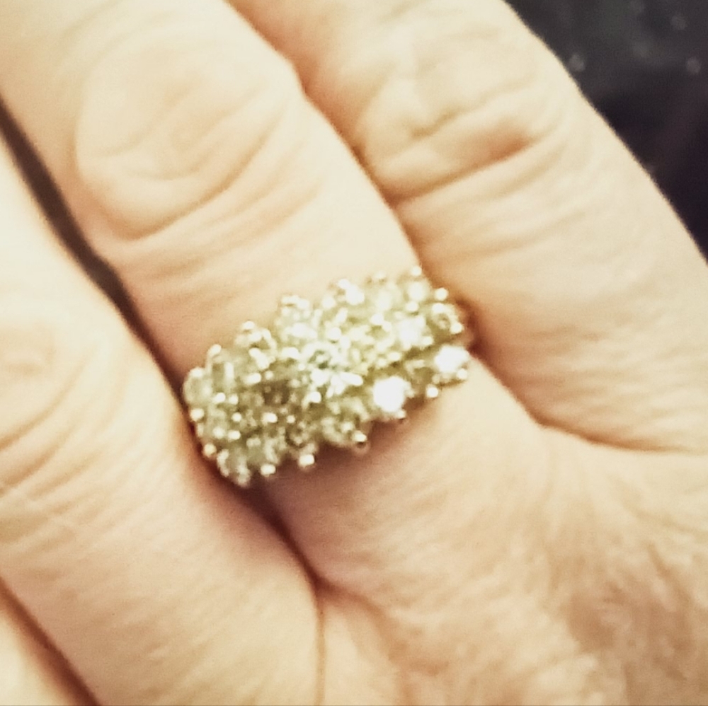 VINTAGE 14k yellow gold diamond ring. size 10.5 - Picture 2 of 3